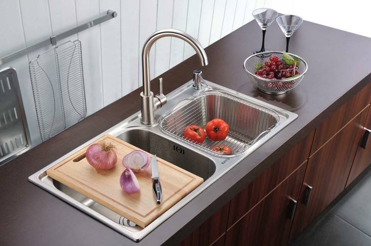 厨房水槽用单盆好还是双盆好？
